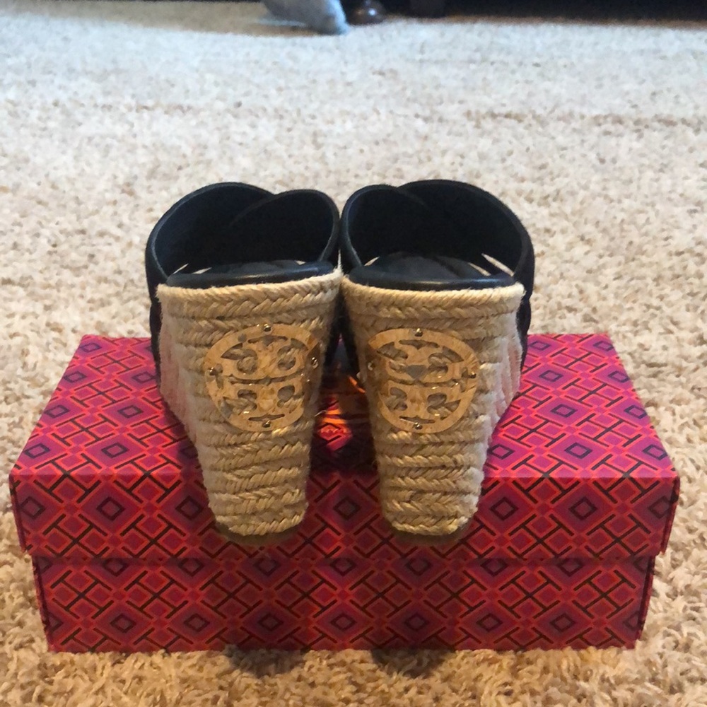 Tory Burch Wedges with gold accents on back of shoe. 8.5M - Picture 3 of 7